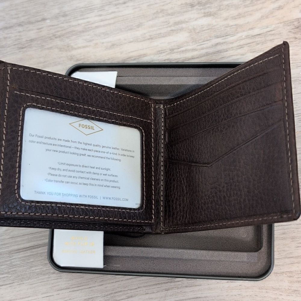 FOSSIL Bifold with Flip ID Brown Wallet. Genuine Leather. NEW - Picture 4 of 7